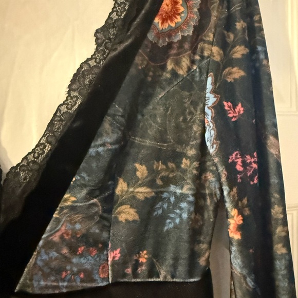 Floral Velvet Dress - Picture 6 of 7